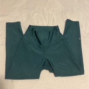 ALO Leggings in clover green